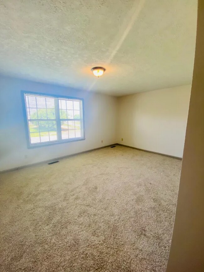 Building Photo - 1698 Monument Ln