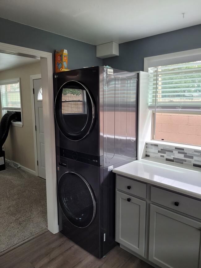 Washer and Dryer with steam options. - 1550 Oak Ct