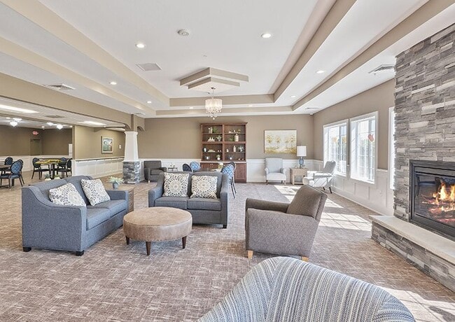 Sitting Area - Hampton Manor of Van Buren - Senior Living
