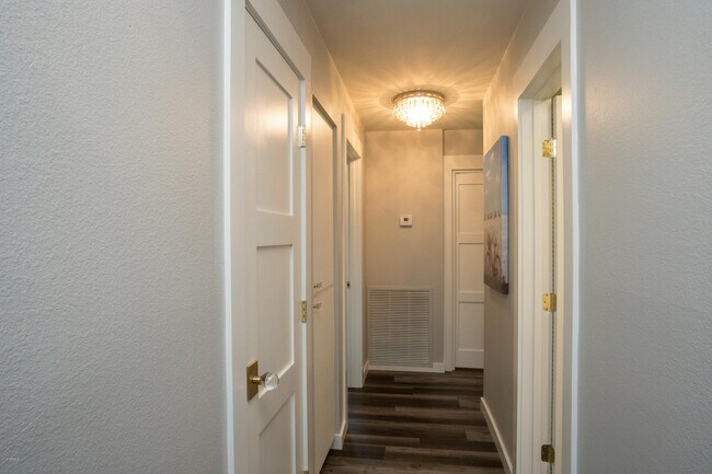 Building Photo - 4525 N 66th St