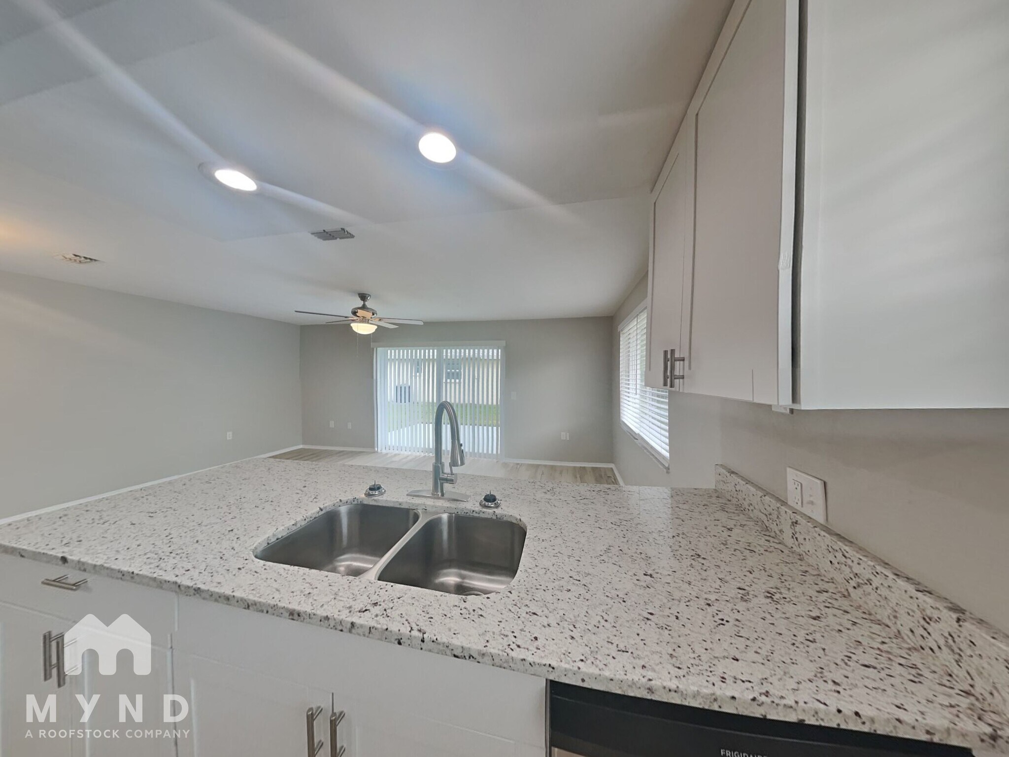 Building Photo - 5801 Elena Dr