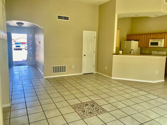 Building Photo - 5548 Patagonia Dr