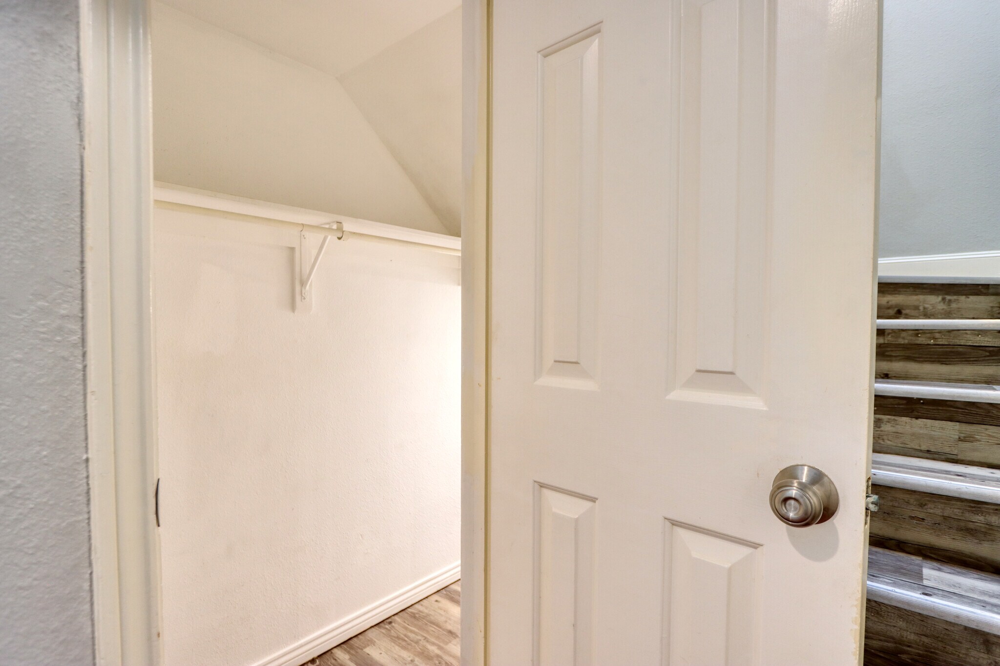 Building Photo - 317 Benjamin St