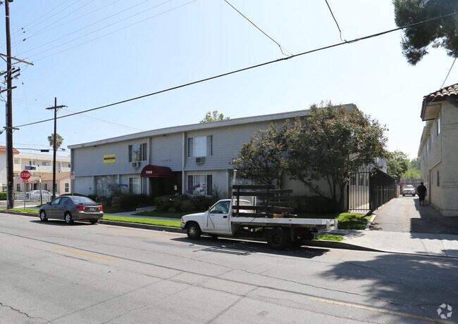 Primary Photo - Continental Etiwanda Apartments