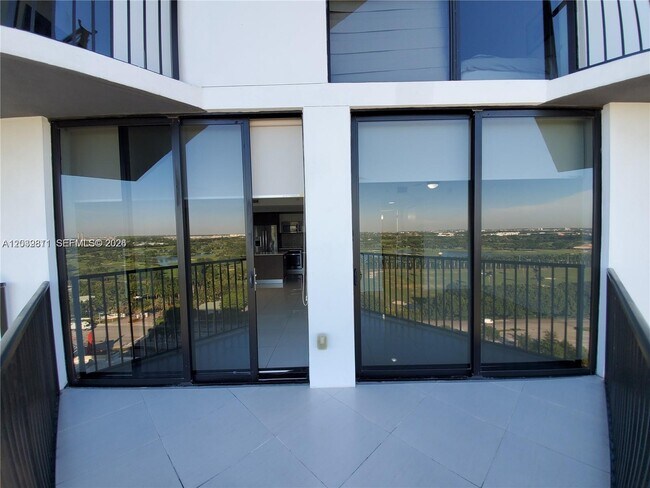 Building Photo - 5252 NW 85th Ave