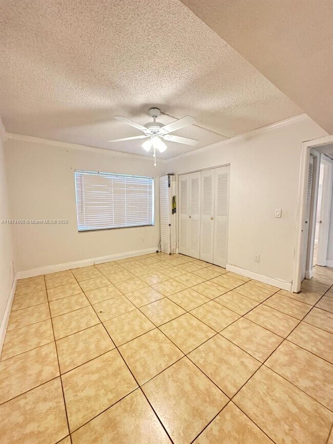 Building Photo - 6705 W 26th Dr