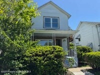 Building Photo - 742 Donnelly St
