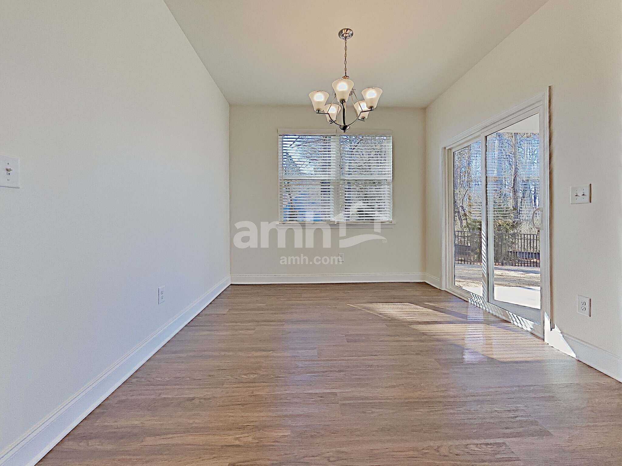 Building Photo - 4905 Canyon Creek Way