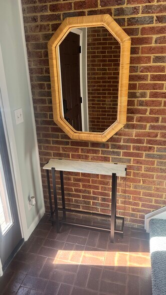 Building Photo - 2810 Wiigwaas Ln