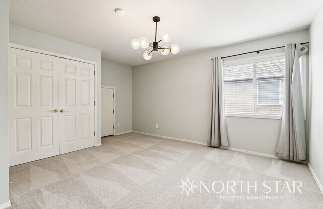 Building Photo - Beautiful Home Near Westlake Park