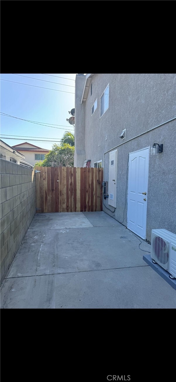 Building Photo - 13310 Mystic St