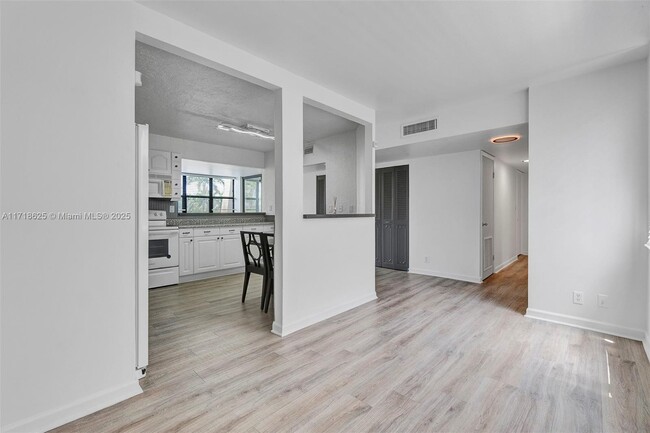 Building Photo - 20401 NE 30th Ave