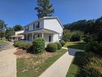 Building Photo - 107 Country Village Ct