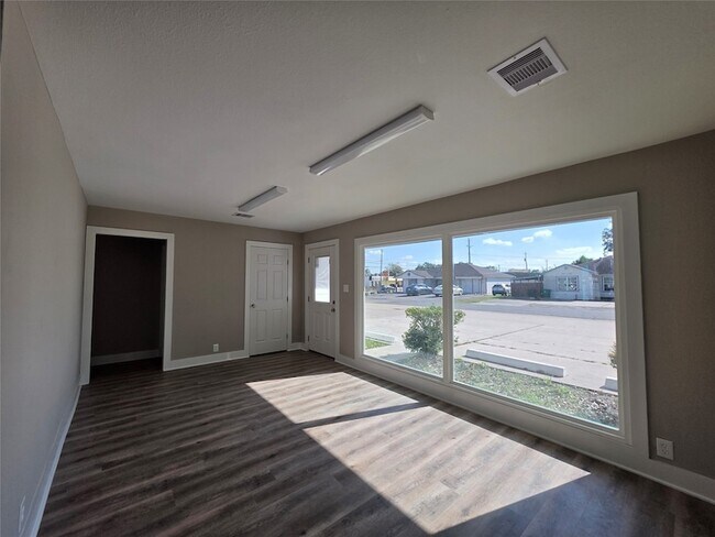 Building Photo - 13379 Force St