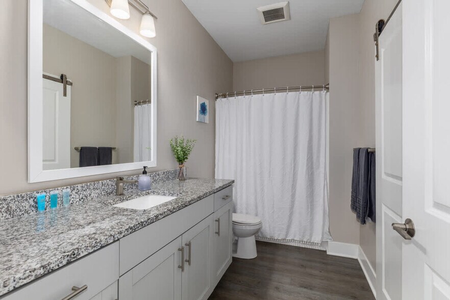 Building Photo - 3938 Pinot Dr