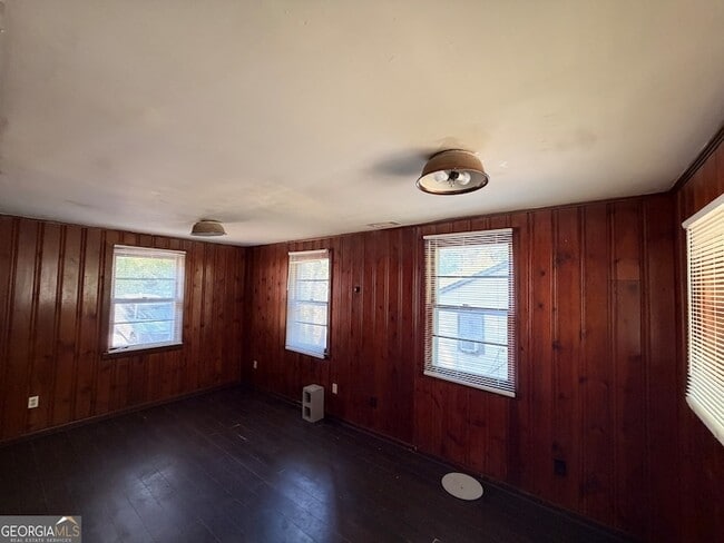Building Photo - 2203 Tiger Flowers Dr NW