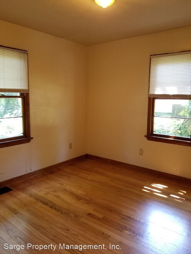 Building Photo - 4 br, 2 bath House - 517 S Mitchell St