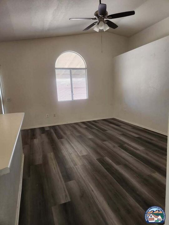 Building Photo - 655 Silverwood St
