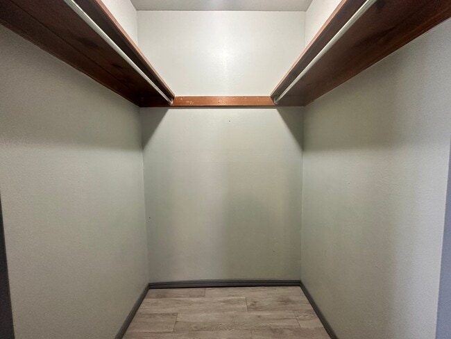 Building Photo - 2 bed unit okc