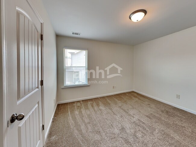 Building Photo - 2145 Villa Spring Ct
