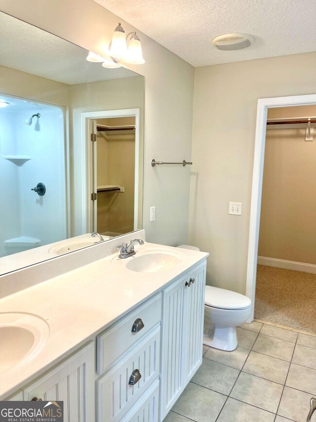 Building Photo - 17 Fox Path