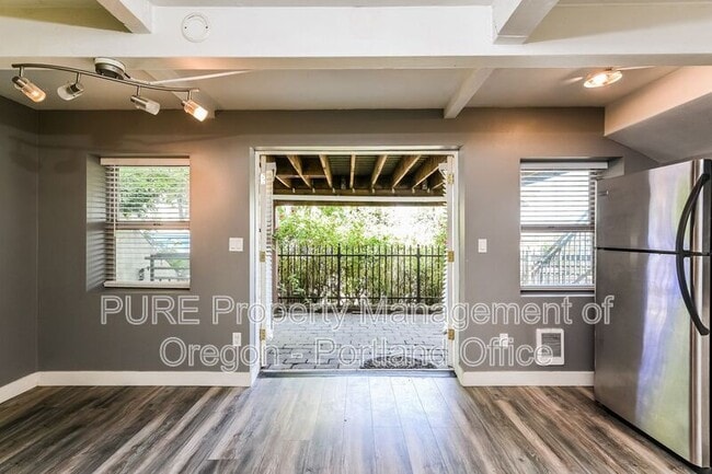 Building Photo - 22 S Meade St