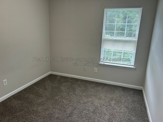 Building Photo - 1749 Carrington Dr