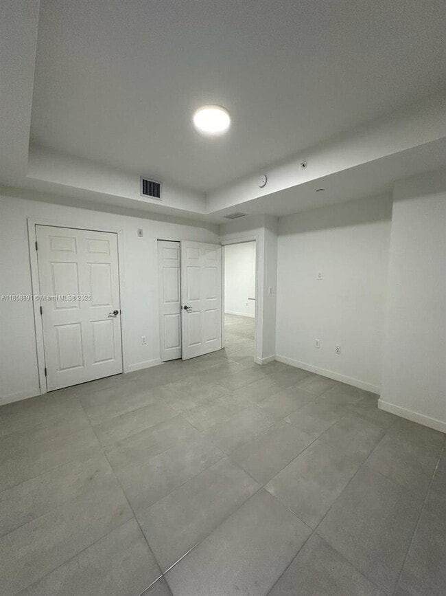 Building Photo - 541 SW 2nd Ct