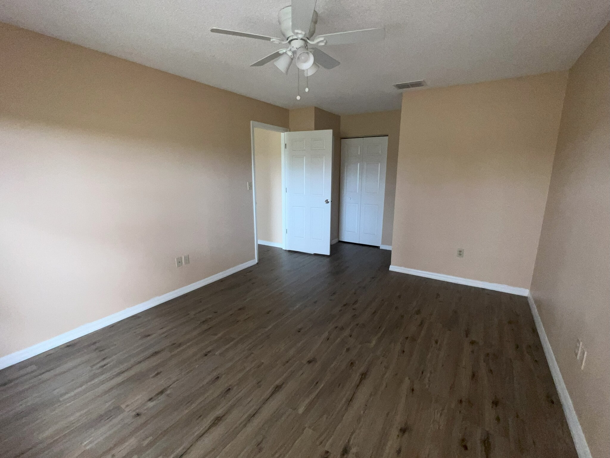 Building Photo - 6790 McLaren Pl