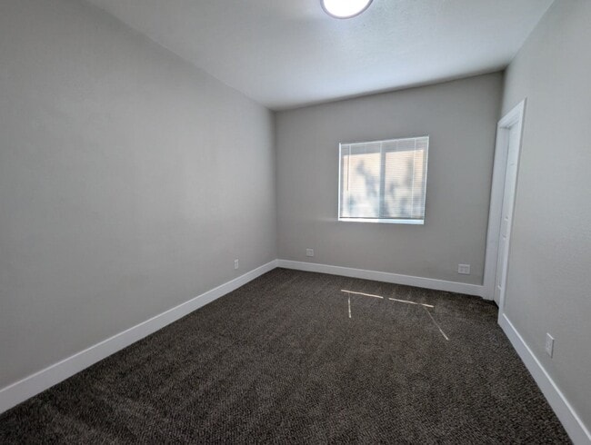 Building Photo - 3733 Myers St