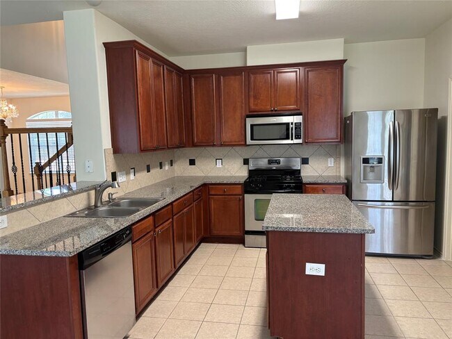 Building Photo - 21223 Colton Cove Dr