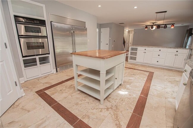 Building Photo - 1790 Tuftstown Ct