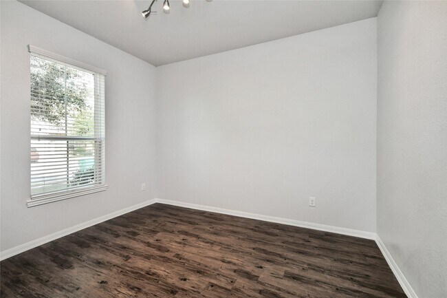 Building Photo - 21626 Rainfall Park Dr