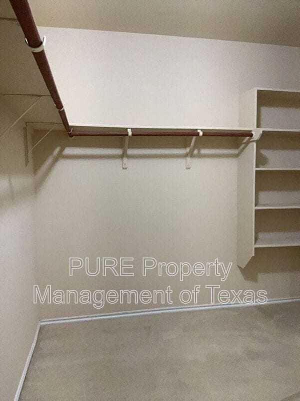 Building Photo - 9005 Sun Shower Bend