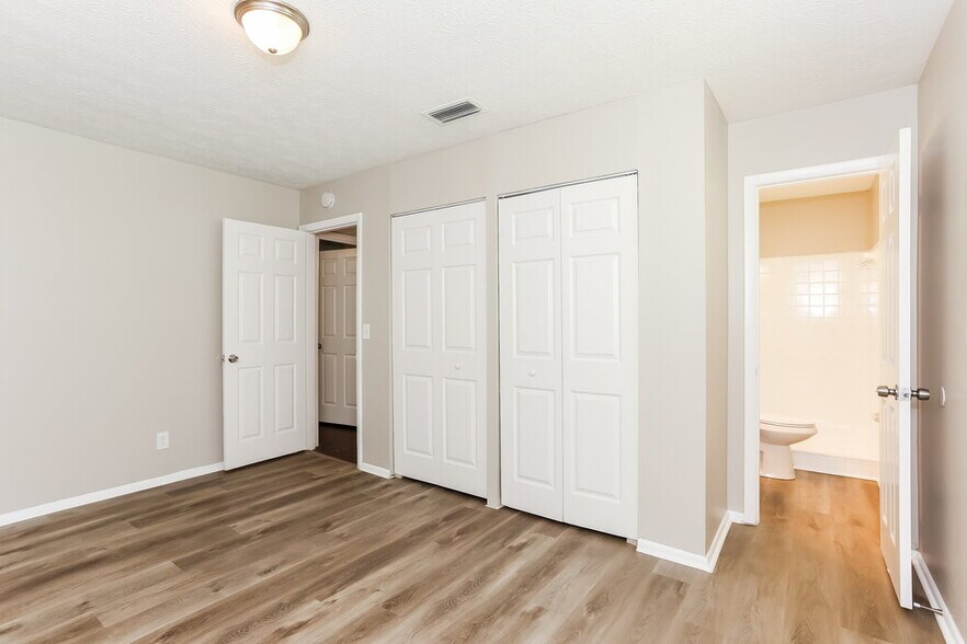 Building Photo - 6529 Hugh Ct