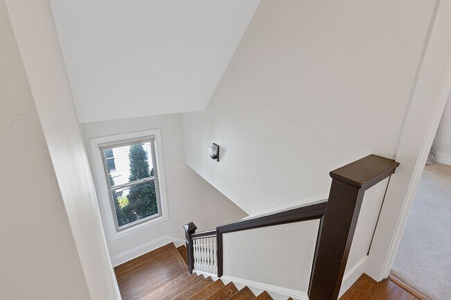 Building Photo - 3739 Hyde Park Ave