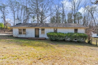 Building Photo - 3 Bedroom, 1.5 Bath Ranch on Over Half an Acre with Fenced Yard, and Deck $1850/mo rent