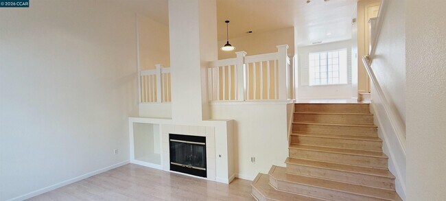 Building Photo - 1102 Brooks Range Landing