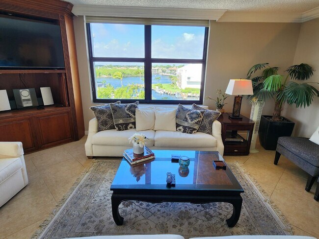 Building Photo - 4748 S Ocean Blvd