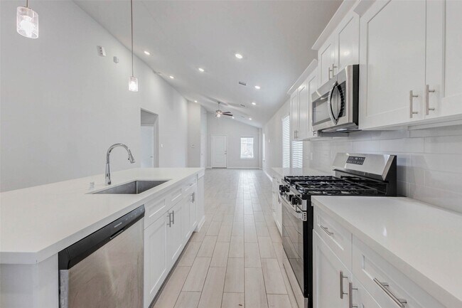 Building Photo - 21718 Cypress Maple Dr