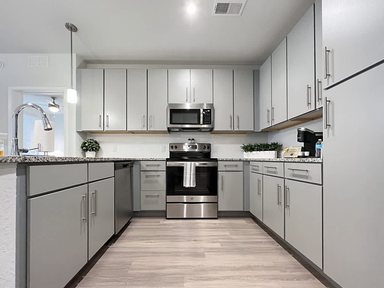 Building Photo - 8901 Bertha Palmer Blvd