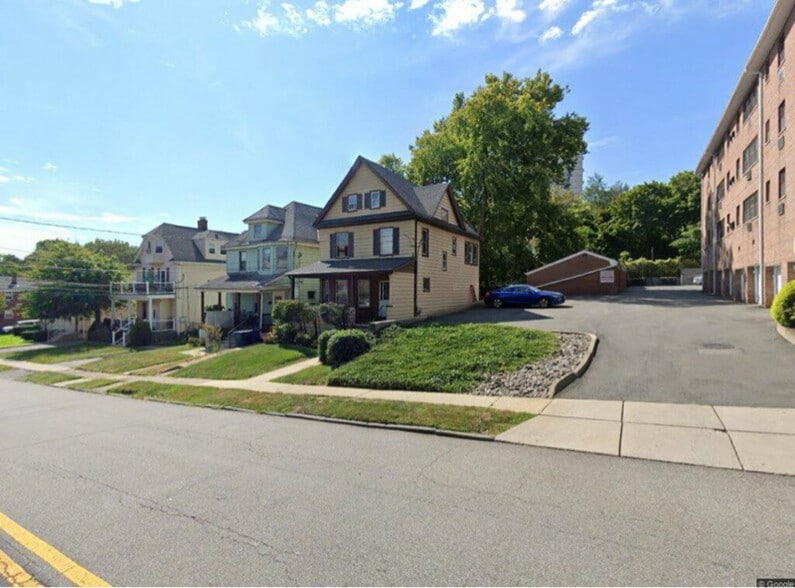 Primary Photo - 287 Central Ave