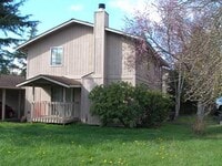 Building Photo - 2319 Wilson Ave