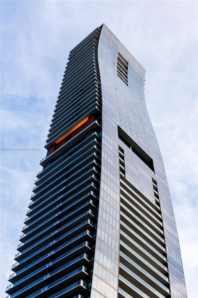 Building Photo - 1451 Brickell Ave