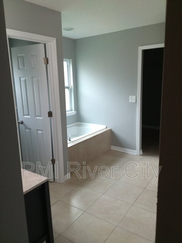 Building Photo - 818 Filmore Ln