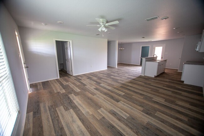 Building Photo - New Beginnings Start at AMRR: 3 Bedroom in Hill Valley!