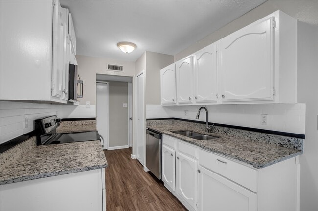 Building Photo - 6731 Gettysburg Dr