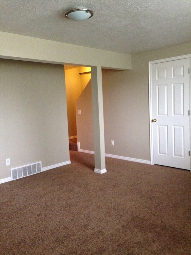Building Photo - 1204 Torwood Ct