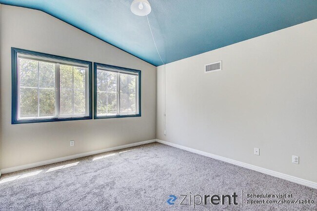 Building Photo - 11249 Figtree Terrace Rd