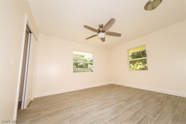Building Photo - 4330 Deleon St